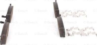 BOSCH 0 986 494 617 - Bremsbelagsatz, Scheibenbremse alexcarstop-ersatzteile.com