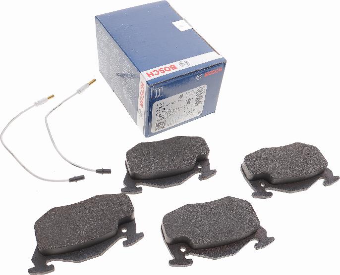 BOSCH 0 986 469 860 - Bremsbelagsatz, Scheibenbremse alexcarstop-ersatzteile.com