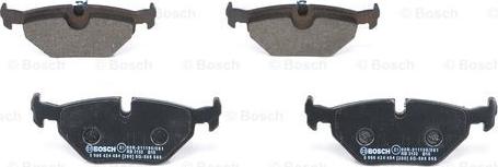 BOSCH 0 986 424 484 - Bremsbelagsatz, Scheibenbremse alexcarstop-ersatzteile.com