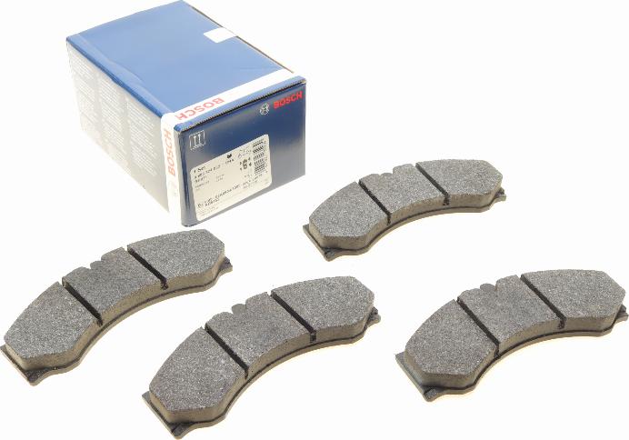 BOSCH 0 986 424 832 - Bremsbelagsatz, Scheibenbremse alexcarstop-ersatzteile.com