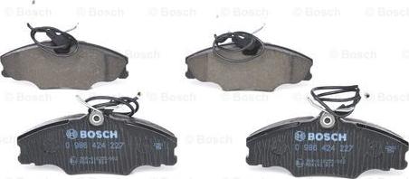 BOSCH 0 986 424 227 - Bremsbelagsatz, Scheibenbremse alexcarstop-ersatzteile.com