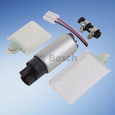 BOSCH 0 986 580 979 - Kraftstoffpumpe alexcarstop-ersatzteile.com