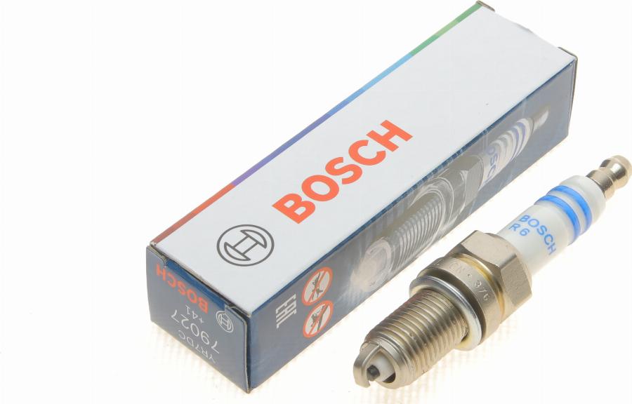 BOSCH 0 242 135 515 - Zündkerze alexcarstop-ersatzteile.com