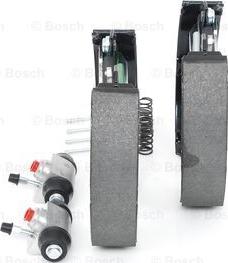 BOSCH 0 204 114 690 - Bremsbackensatz alexcarstop-ersatzteile.com