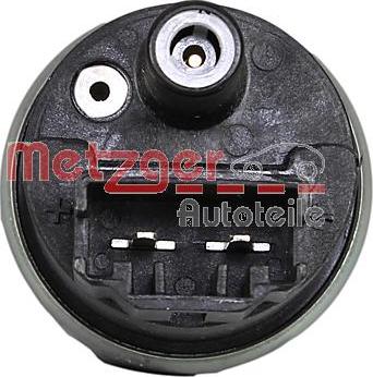 Metzger 2250465 - Kraftstoffpumpe alexcarstop-ersatzteile.com