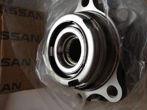 NISSAN 40202EJ70B - Radnabe alexcarstop-ersatzteile.com