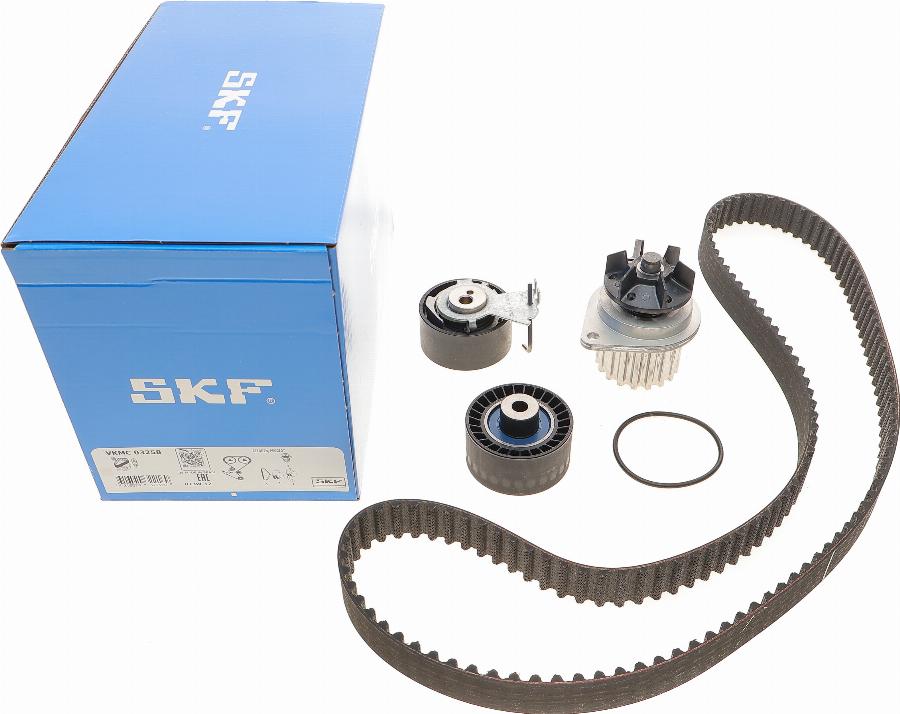 SKF VKMC 03258 - Wasserpumpe + Zahnriemensatz alexcarstop-ersatzteile.com