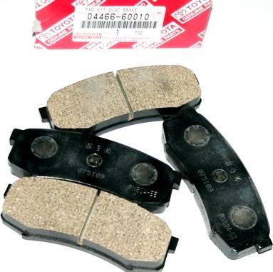 TOYOTA 04466-60010 - Bremsbelagsatz, Scheibenbremse alexcarstop-ersatzteile.com