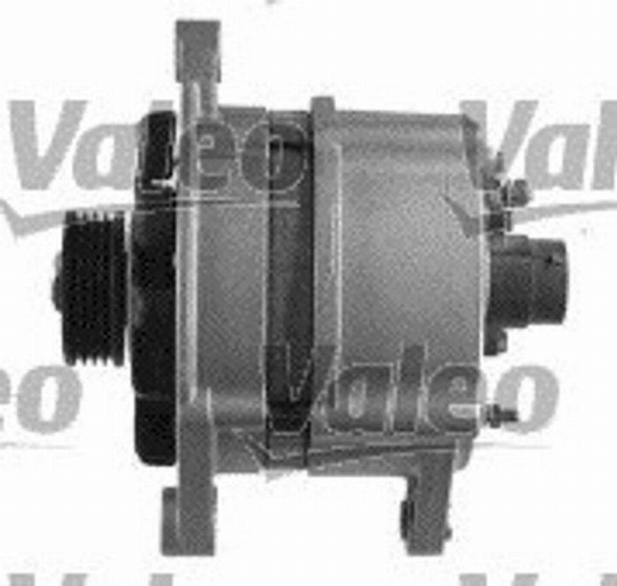 Valeo 437678 - Generator alexcarstop-ersatzteile.com