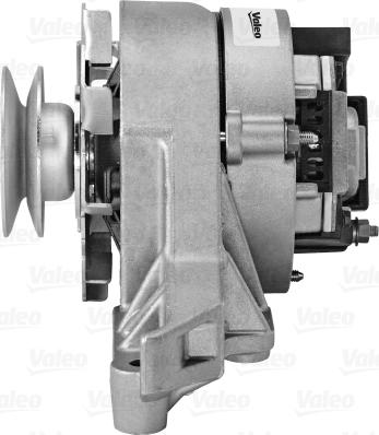 Valeo 746813 - Generator alexcarstop-ersatzteile.com