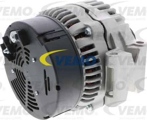 Vemo V30-13-41590 - Generator alexcarstop-ersatzteile.com