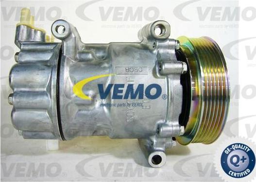 Vemo V22-15-0010 - Kompressor, Klimaanlage alexcarstop-ersatzteile.com